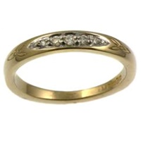 14k Yellow Gold Trinity Shouldered 5 Diamond Wedding Band