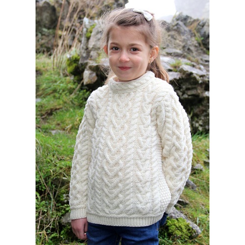 Plus Size Heart Knitted Turtleneck Sweater